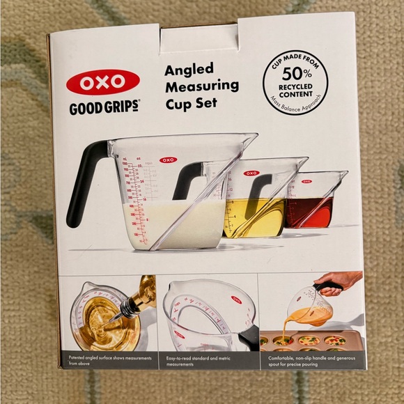 NWT Oxo Three Piece Angled Measuring Cup Set - Picture 2 of 4